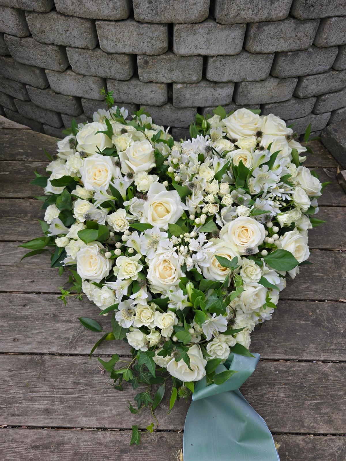 Krans eller blomsterhjärta 2 bunden av Wrights Flora